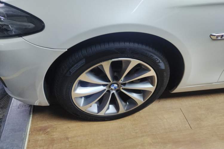 Used BMW 5 Series 2017 528Li xDrive Leading Model