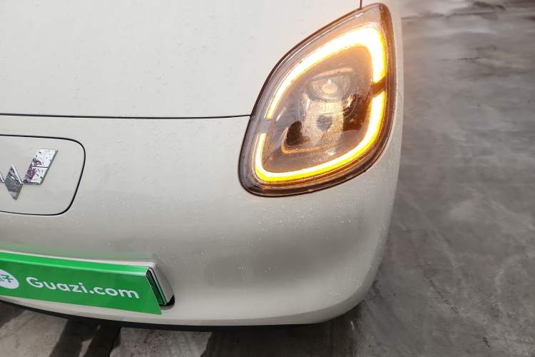 Used Wuling Hongguang MINIEV 2025 Four-Door Version Advanced Edition
