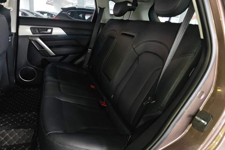 Used Haval H2 2017 Red-Label 1.5T Manual Two-Wheel Drive Luxury Model
