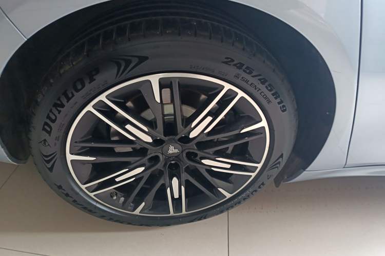 Used NETA S 2024 Pure Electric 520km Rear-Drive AR-HUD Version
