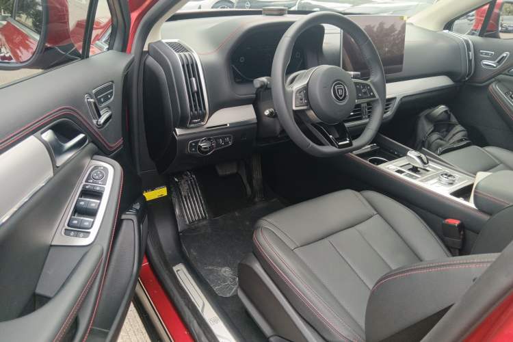 Used BYD Tang New Energy 2018 DM 2.0T All-Wheel Drive Smart Connectivity Luxury Model 7 Seats China V Emission Standard
