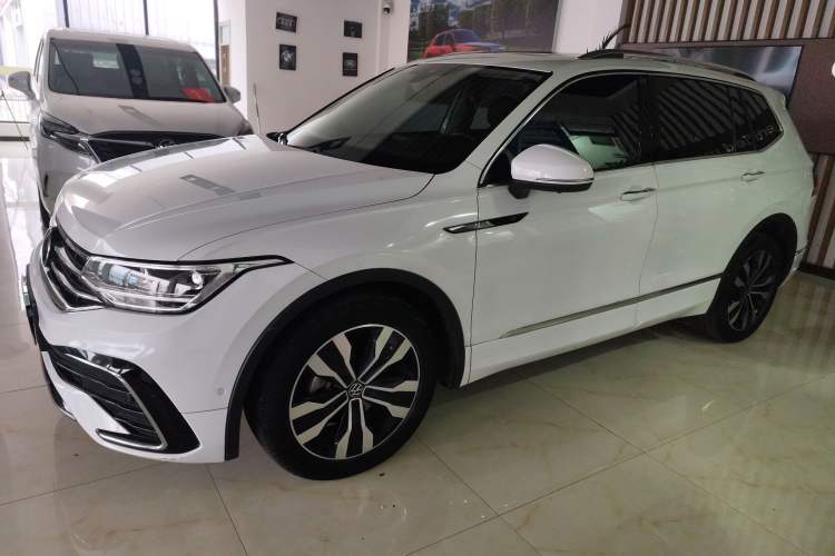 Used Volkswagen Tiguan L 2023 330TSI Automatic Two-Wheel Drive R-Line Enjoyment Edition
