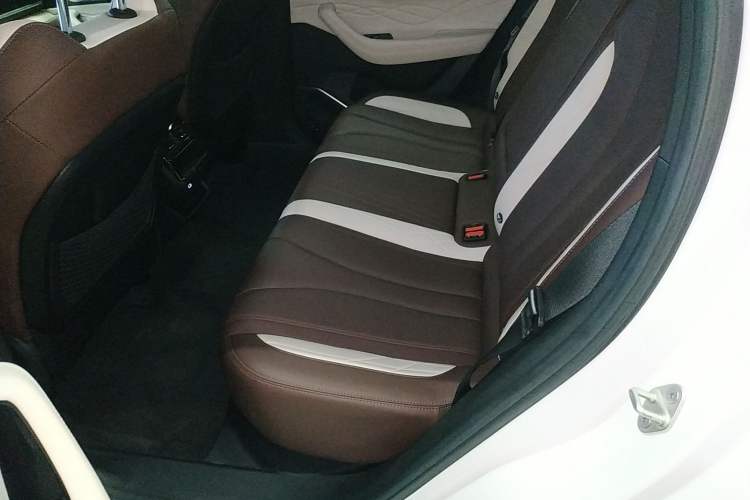 Used Geely Auto Monjaro L 2024 2.0TD High-Power Automatic Two-Wheel Drive Yunqi Version