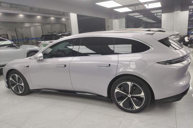 Used Nio ET5T 2025 75 kWh Touring