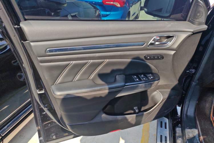 Used GAC Trumpchi GS8 2020 390T Two-Wheel Drive Luxury Smart Connectivity Commemorative Edition (7 Seats)
