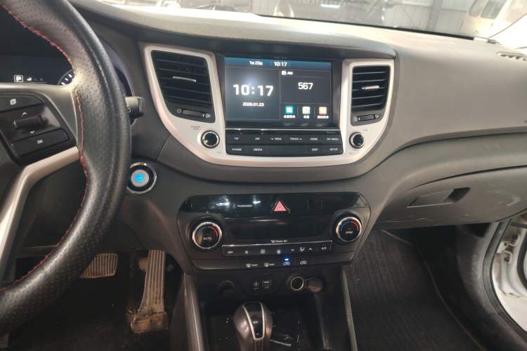 Used Hyundai Tucson 2015 1.6T Dual-Clutch Two-Wheel-Drive Smart Model