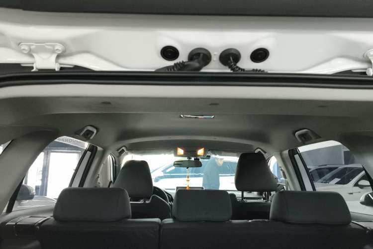 Used Toyota Wildlander 2022 Updated Version 2.0L CVT Two-Wheel Drive Leading Edition
