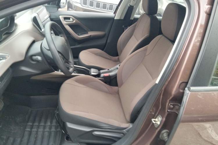 Used Peugeot 2008 2014 1.6L Automatic Fashion Edition
