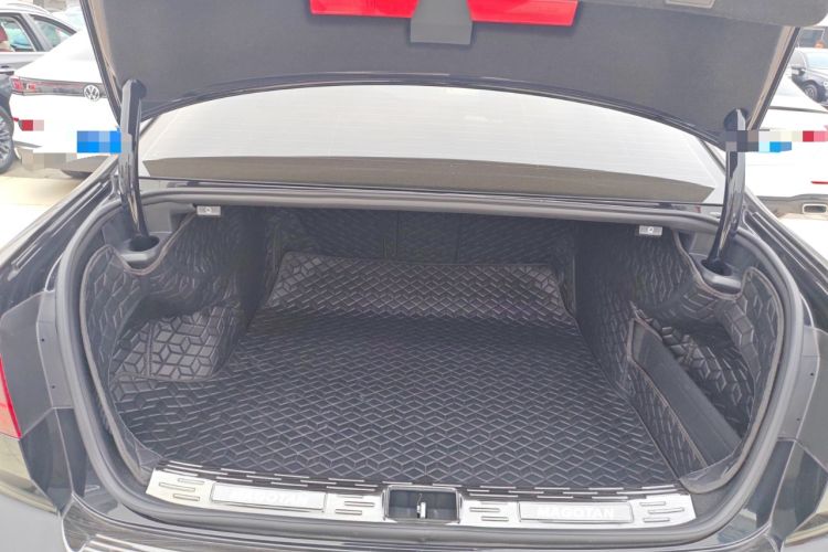 Used Volkswagen Magotan 2023 2 Million Units Limited Edition 330TSI DSG Leading Version
