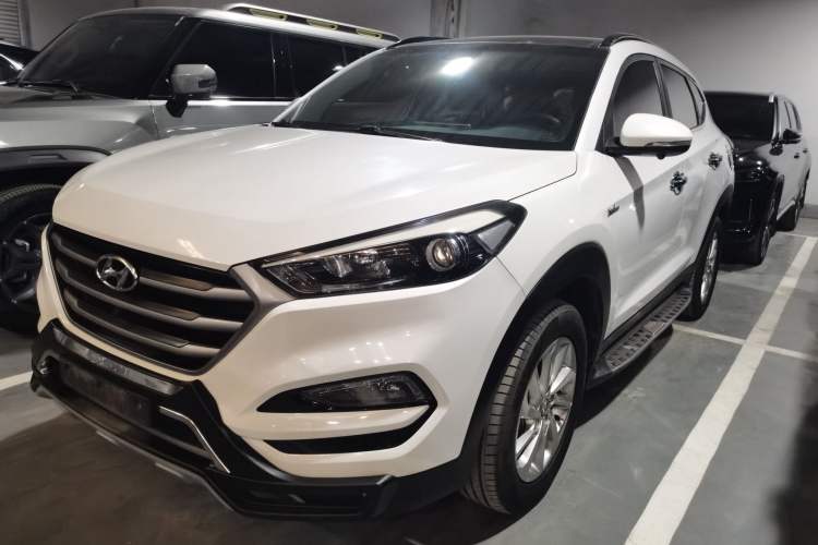 Used Hyundai Tucson 2018 1.6T Dual-Clutch Two-Wheel Drive 15th Anniversary Special Edition