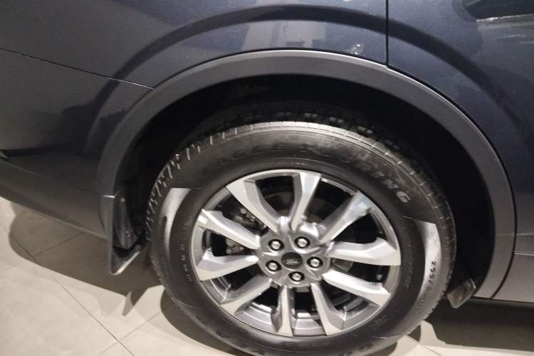 Used Ford Edge 2023 Ford Explorer L 2.0T EcoBoost Two-Wheel Drive 7-Seater Luxury Model
