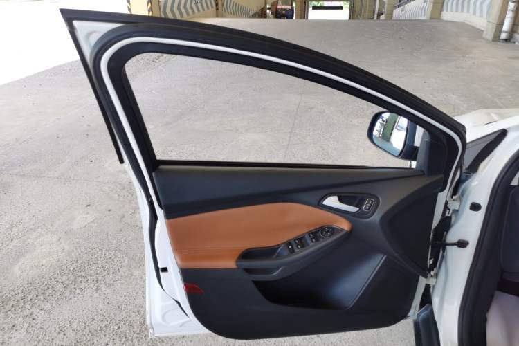 Used Ford Focus 2018 Hatchback Classic 1.6L Automatic Comfort Plus SmartDrive Edition