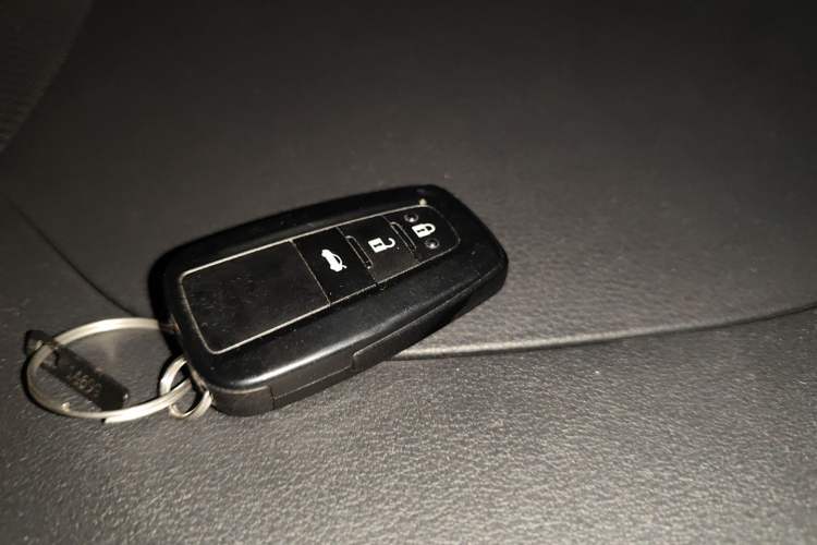 Used Toyota Corolla 2021 Dual-Motor 1.8L E-CVT Elite Edition
