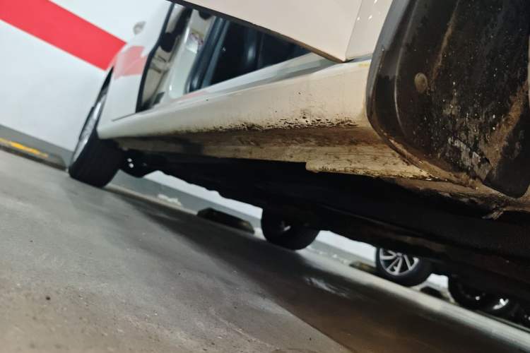 Used Volkswagen Gran Lavida 2013 1.6L Automatic Comfort Model
