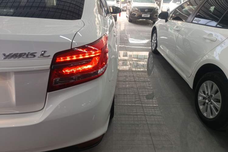 Used Toyota YARiS L 2017 1.5E CVT Dynamic Edition