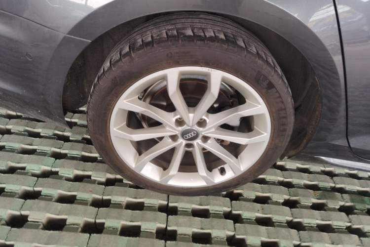 Used Audi A4L 2019 40 TFSI Fashion Edition China VI Emission Standard