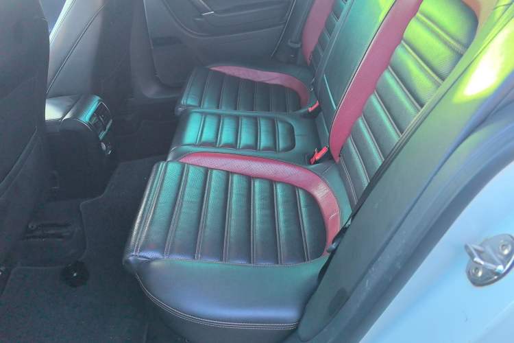 Used Volkswagen FAW-Volkswagen CC 2016 1.8TSI Luxury Model
