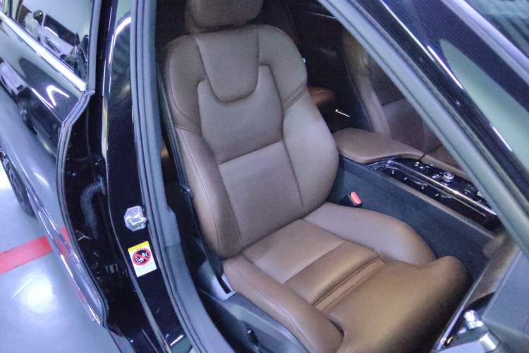 Used Volvo S90 2021 B5 Zhiyuan Luxury Edition
