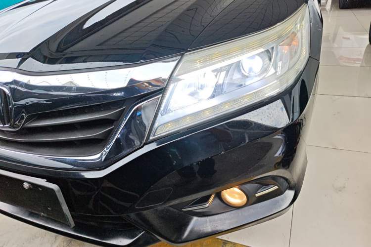 Used Honda Crider 2013 1.8L automatic luxury edition
