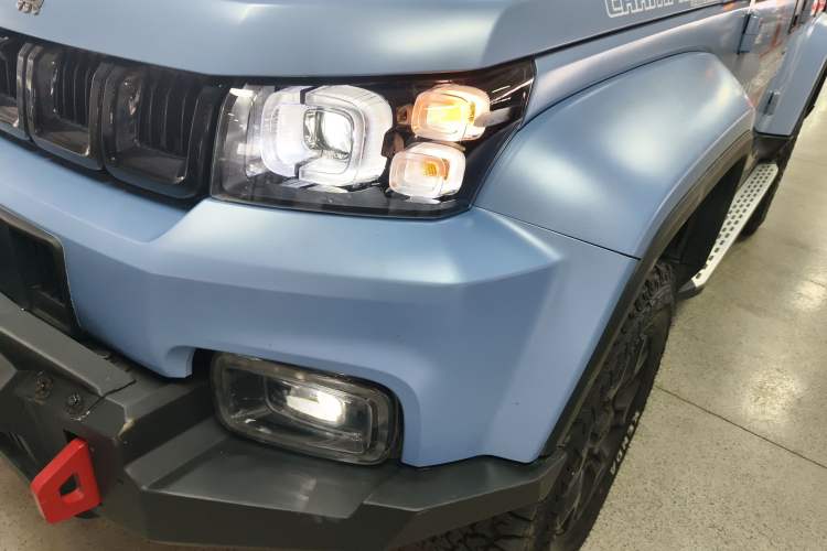 Used Beijing Auto BJ40 2023 2.0D Automatic Four-Wheel Drive Blade Hero Edition Adventurer Type

