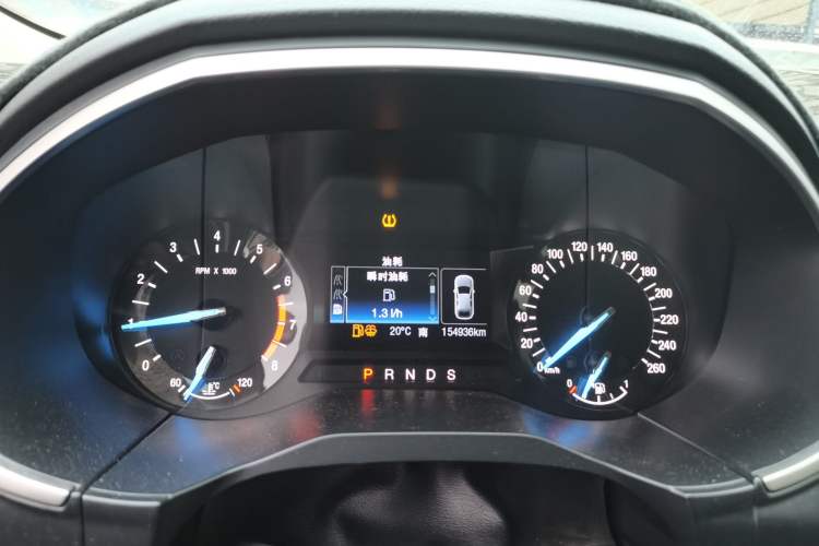 Used Ford Edge 2018 EcoBoost 245 Two-Wheel-Drive Platinum Edition 5 Seats
