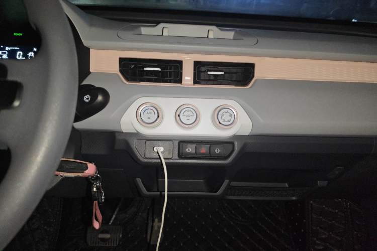 Used Chery QQ Ice Cream 2023 120km Ice Cream-Type Lithium Iron Phosphate
