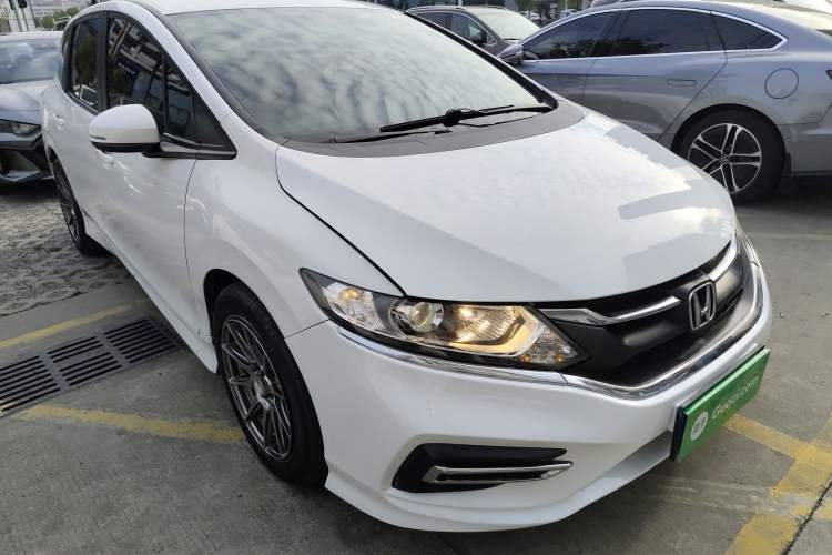 Used Honda Jade 2017 1.8L automatic Comfort version 5 seats
