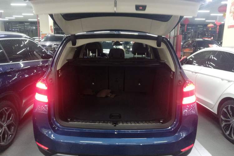 Used BMW iX3 2021 Updated Leading Edition
