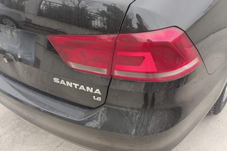 Used Volkswagen Santana 2015 1.6L Automatic Fashion Edition