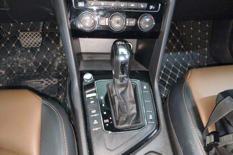 Used Volkswagen Tharu 2019 330TSI Four-Wheel Drive Luxury Edition China VI Standard