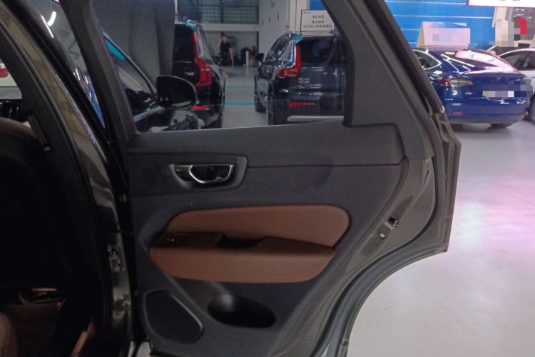 Used Volvo XC60 2020 T5 4x4 Smart Luxury Edition