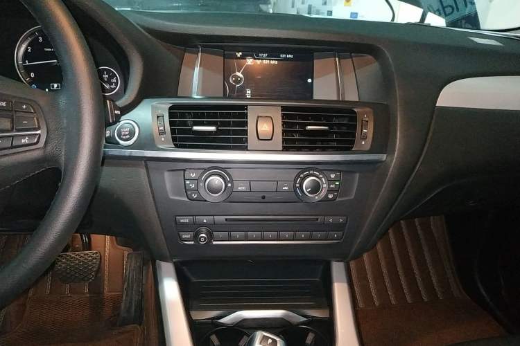 Used BMW X3 2016 sDrive20i
