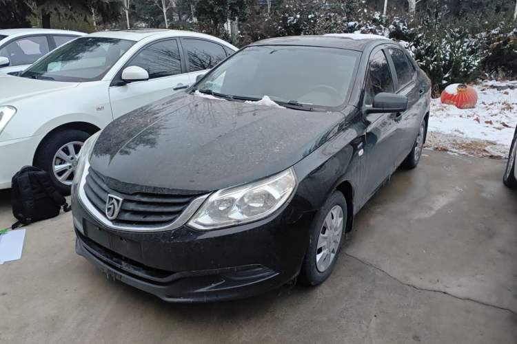 Used Baojun 630 2014 1.5L manual standard version
