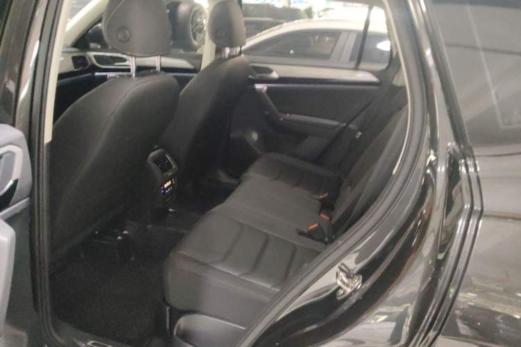 Used Volkswagen Tayron 2022 280TSI Two-Wheel Drive Luxury Smart Connectivity Version
