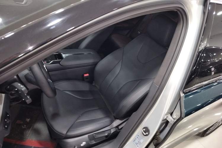 Used Hongqi E-QM5 2024 610 km PLUS
