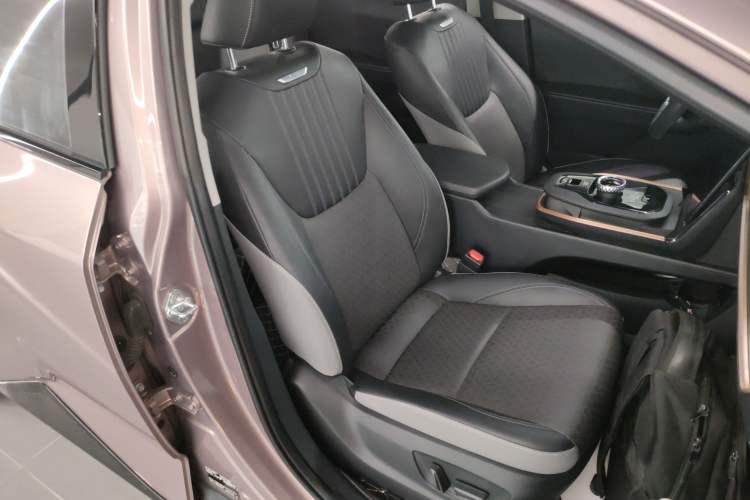 Used Toyota bZ3 2023 616 km Long-Range Premium