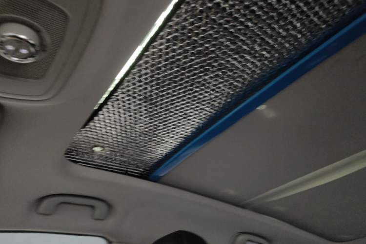 Used Roewe RX5 2016 20T Two-Wheel Drive Automatic Internet Smart Edition