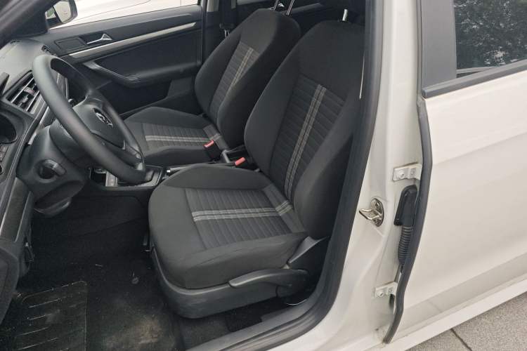 Used Volkswagen Lavida 2019 Lavida Start 1.5L Automatic Trendy Version China VI Standard
