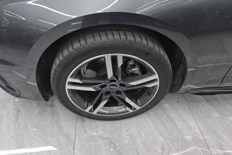 Used Audi A4L 2022 40 TFSI Luxury Dynamic Model
