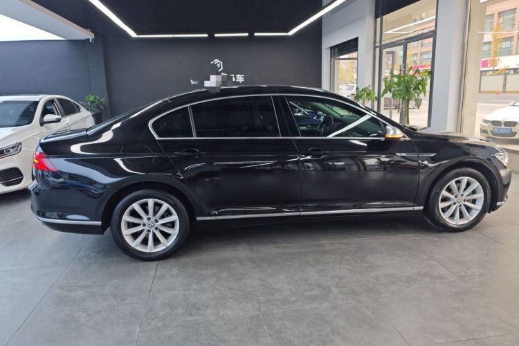 Used Volkswagen Magotan 2019 330TSI DSG Leading Model China VI Standard
