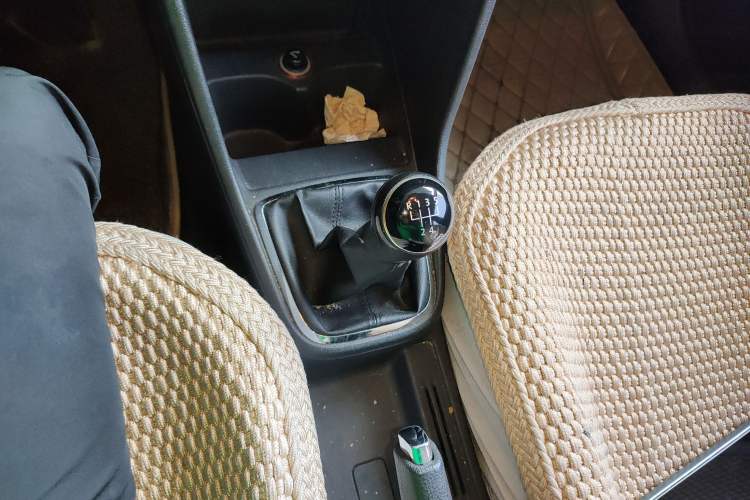 Used Volkswagen Jetta 2015 1.6L Manual Comfort Model
