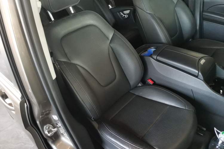 Used Mercedes-Benz V-Class 2018 V 260 Prestige Edition China VI
