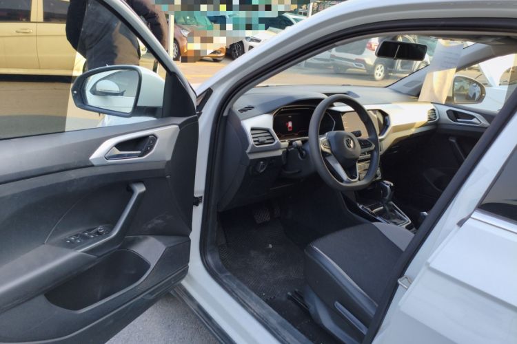 Used Volkswagen Tacqua 2021 200TSI DSG JoyConnect Edition
