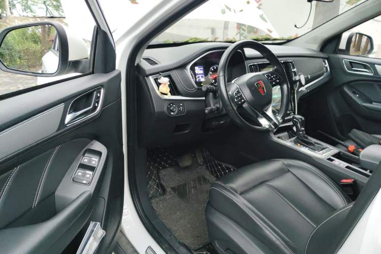 Used Roewe RX5 2019 20T Two-Wheel Drive Automatic 4G Connected Platinum Edition
