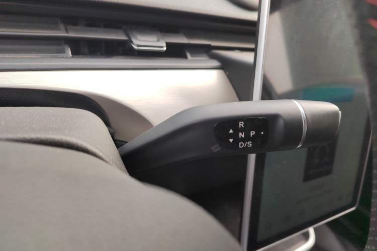 Used NETA V 2022 Long-Range Industry Custom Edition