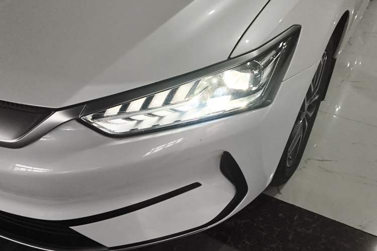 Used BYD Qin PLUS 2021 EV 500KM Luxury Model
