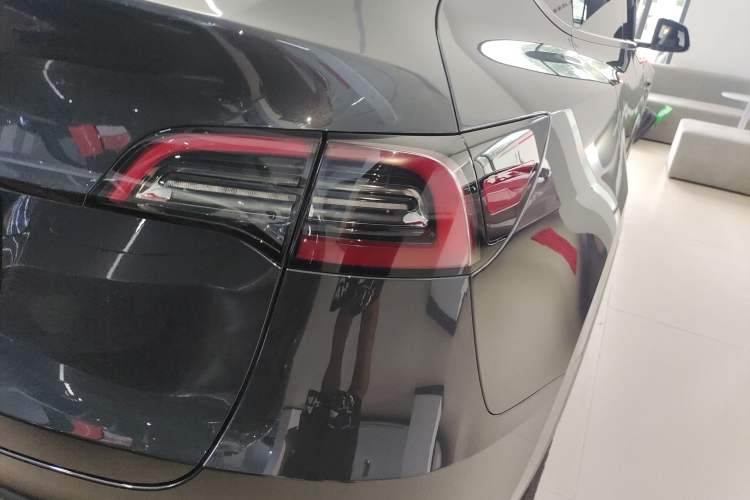 Used Tesla Model Y 2024 Rear-Wheel-Drive Version
