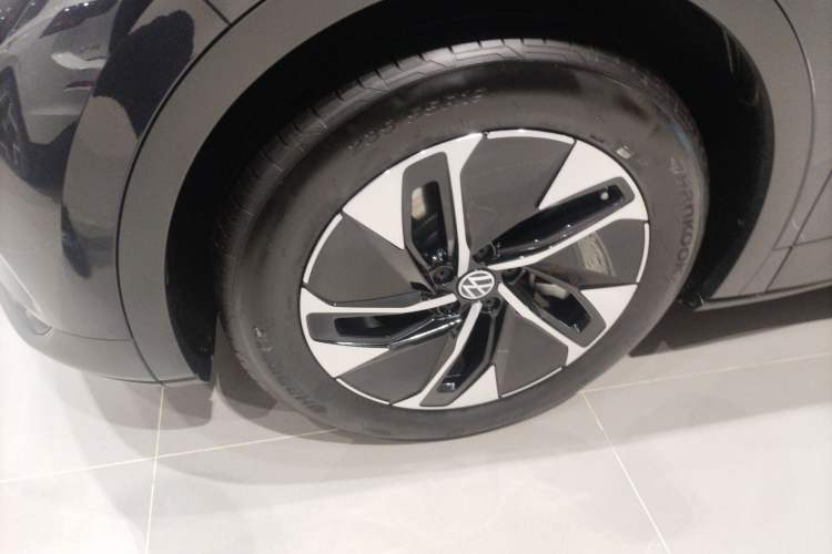 Used Volkswagen ID.4 CROZZ 
