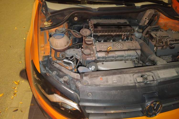 Used Volkswagen Polo 2012 1.6L Cross Polo Automatic Transmission
