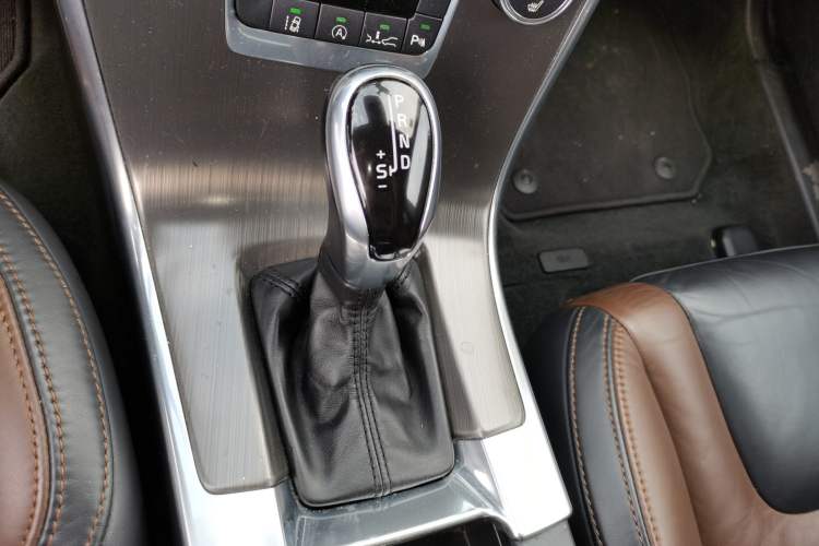 Used Volvo XC60 2015 T5 Zhiya Edition
